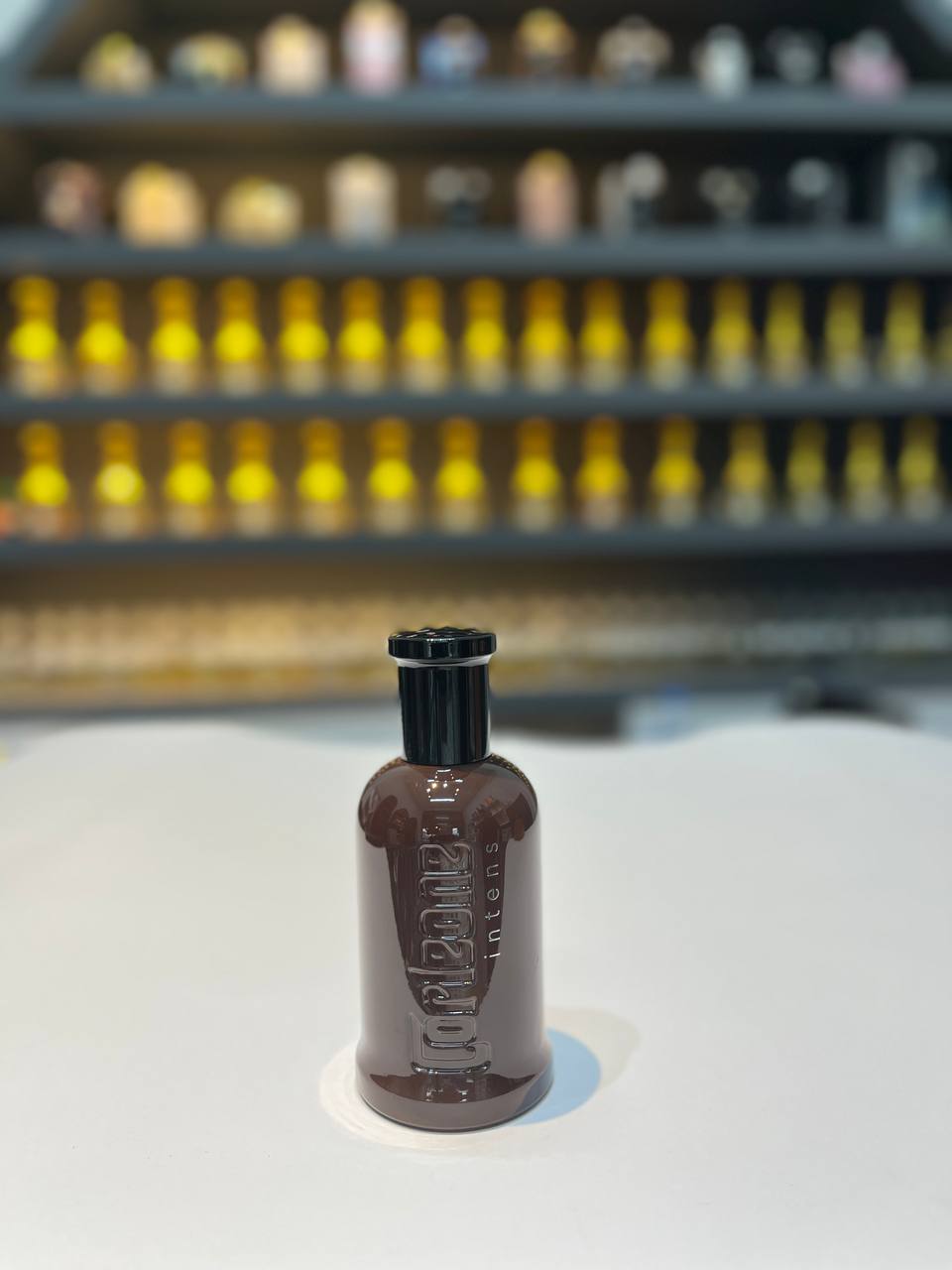 عکس ادکلن اینتنس کورلئونه با بسته بندی شیک