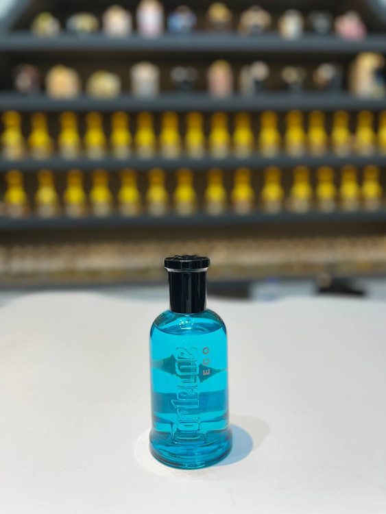 تصویر ادکلن اکو با طراحی ساده و مینیمال